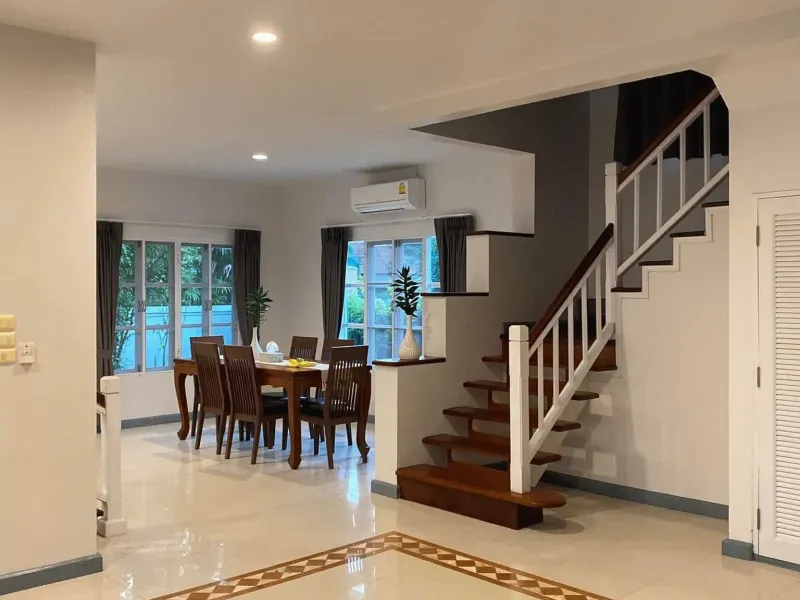 Land and Houses Chalong : Villa familiale de 3 chambres avec piscine et jardin - Chalong, Phuket - Photo principale