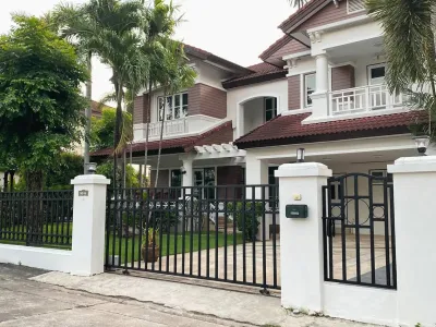 Land and Houses Chalong : Villa familiale de 3 chambres avec piscine et jardin - Chalong, Phuket - Photo 18