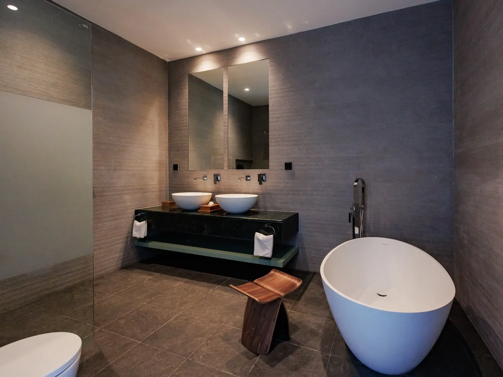 5-Bedroom Hilltop Sea View Pool Villa for Rent, Chalong - Chalong, Phuket - Photo 31