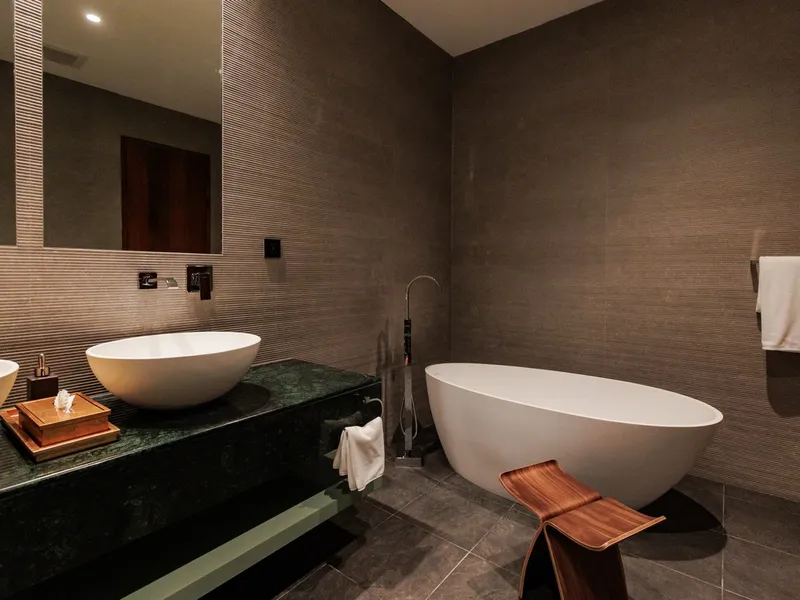 5-Bedroom Hilltop Sea View Pool Villa for Rent, Chalong - Chalong, Phuket - Main photo