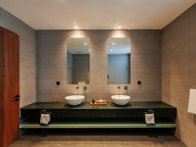 5-Bedroom Hilltop Sea View Pool Villa for Rent, Chalong - Chalong, Phuket - Main photo