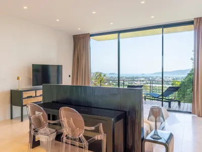 5-Bedroom Hilltop Sea View Pool Villa for Rent, Chalong - Chalong, Phuket - Photo 10