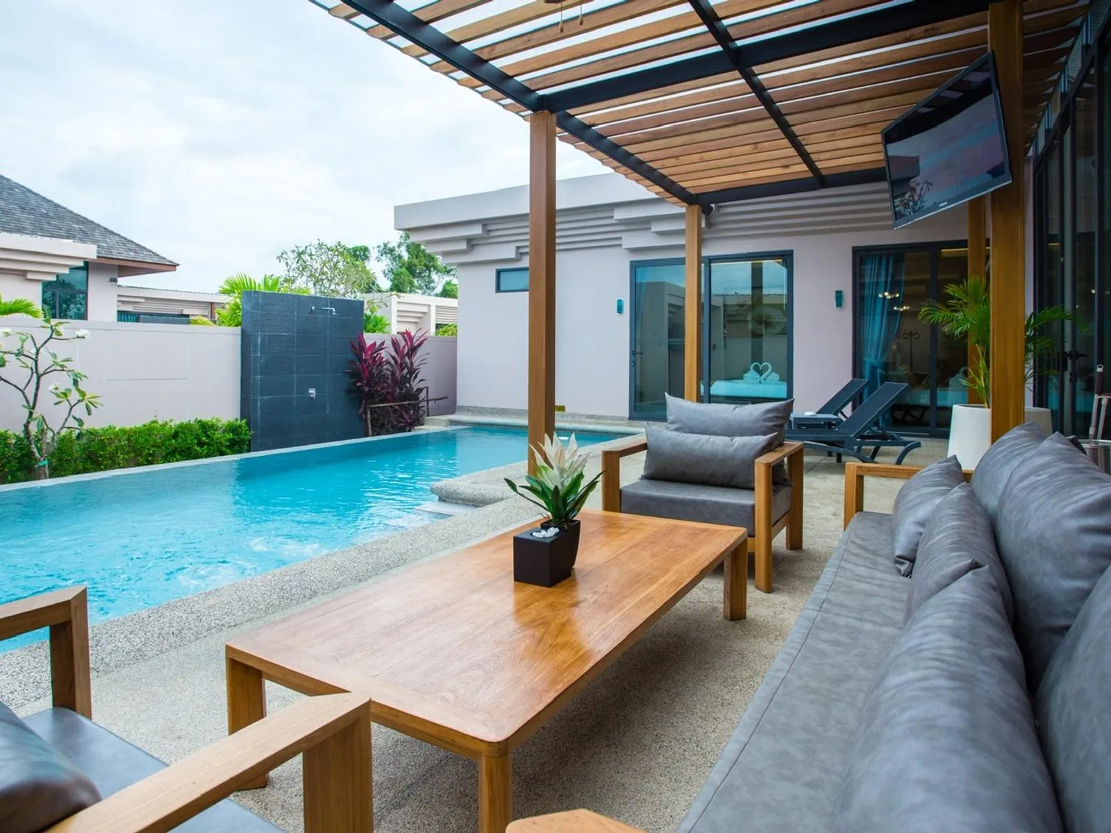 3-Bedroom Pool Villa for Rent, Cherng Talay, Full-Service - Cherng Talay, Phuket - Photo 2