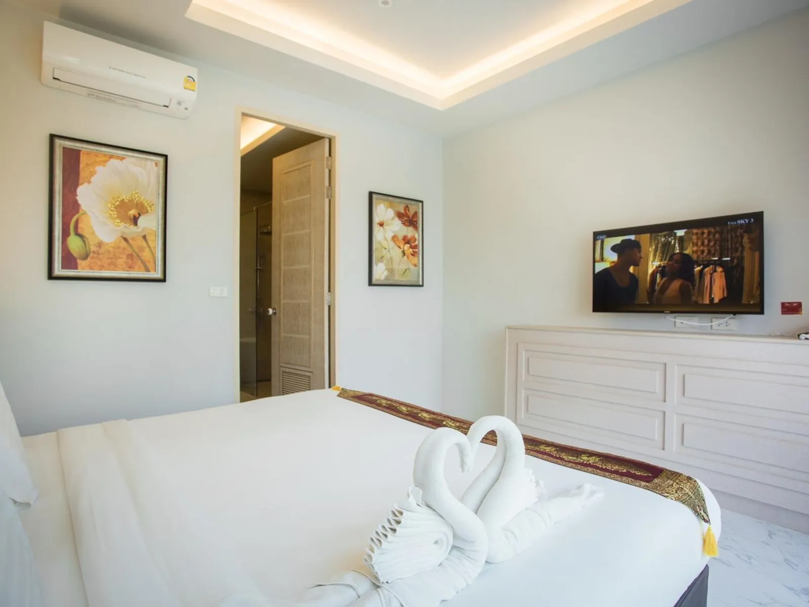 3-Bedroom Pool Villa for Rent, Cherng Talay, Full-Service - Cherng Talay, Phuket - Photo 10