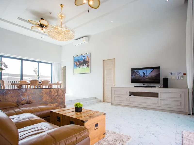 3-Bedroom Pool Villa for Rent, Cherng Talay, Full-Service - Cherng Talay, Phuket - Main photo