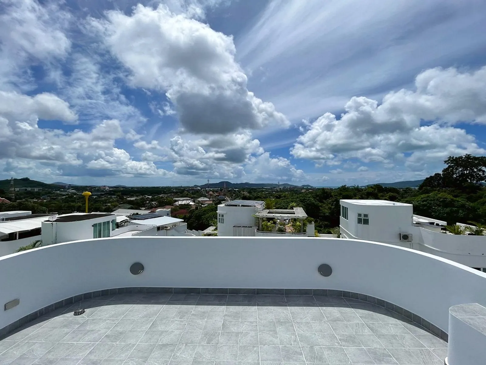 Baan Chalong Résidence : Villa moderne de 4 chambres avec toit-terrasse et vue panoramique - Chalong, Phuket - Photo 31