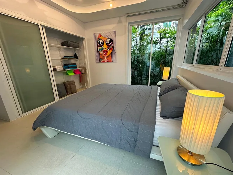 Baan Chalong Résidence : Villa moderne de 4 chambres avec toit-terrasse et vue panoramique - Chalong, Phuket - Photo principale