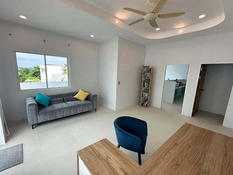 Baan Chalong Résidence : Villa moderne de 4 chambres avec toit-terrasse et vue panoramique - Chalong, Phuket - Photo principale