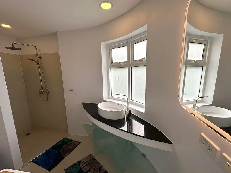 Baan Chalong Résidence : Villa moderne de 4 chambres avec toit-terrasse et vue panoramique - Chalong, Phuket - Photo principale