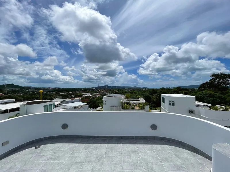Baan Chalong Résidence : Villa moderne de 4 chambres avec toit-terrasse et vue panoramique - Chalong, Phuket - Photo principale