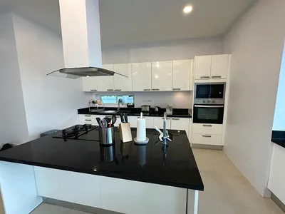 Baan Chalong Résidence : Villa moderne de 4 chambres avec toit-terrasse et vue panoramique - Chalong, Phuket - Voir toutes les photos