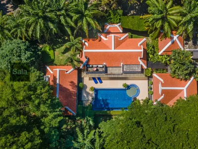Вилла с 5 спальнями и бассейном «Baan Bua» на продажу, Най Харн, свободное владение. - Nai Harn, Phuket - Недвижимость на продажу или в аренду на Пхукете