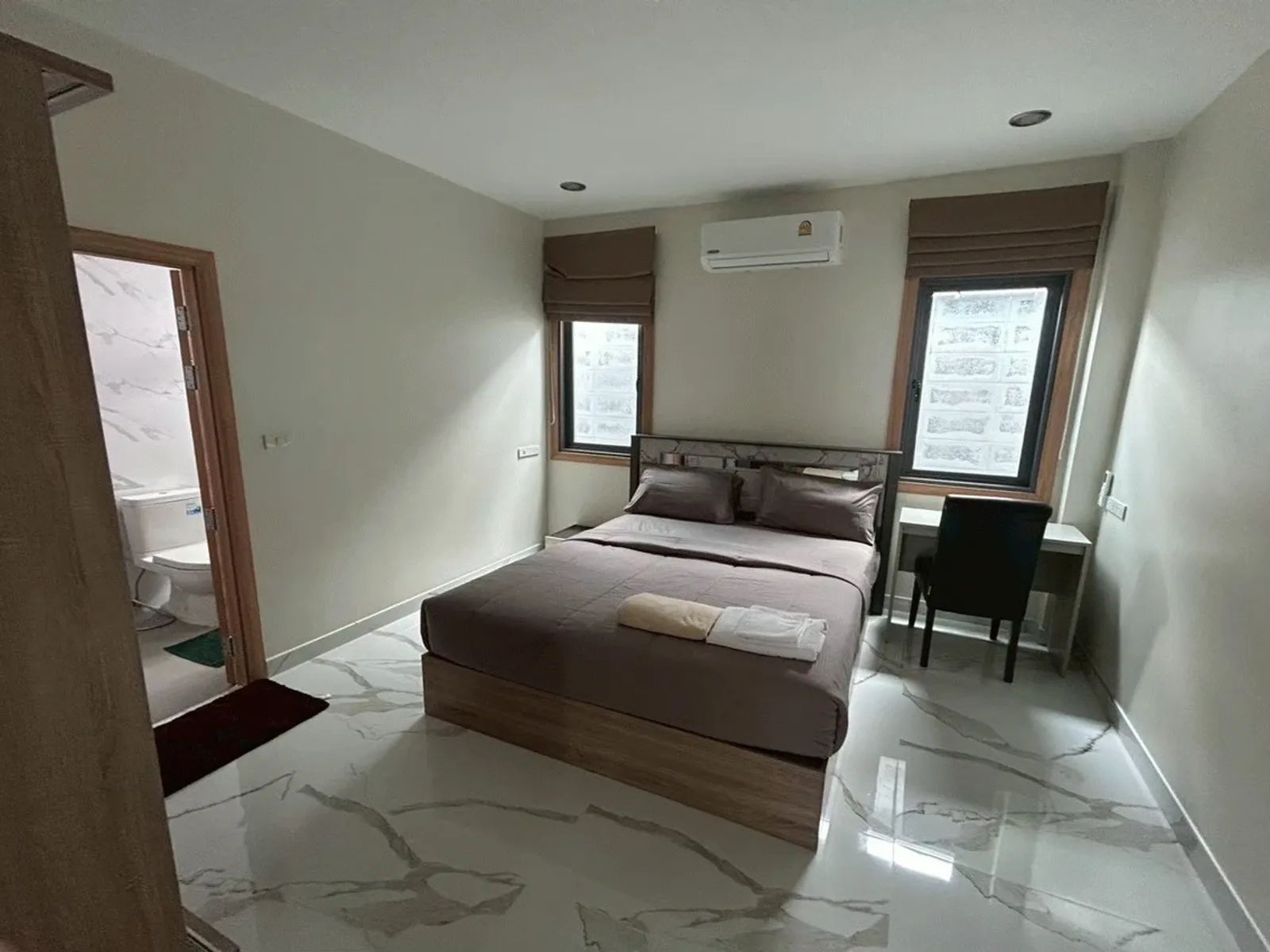 5-Bedroom Modern Pool Villa for Rent, Chalong - Chalong, Phuket - Photo 11