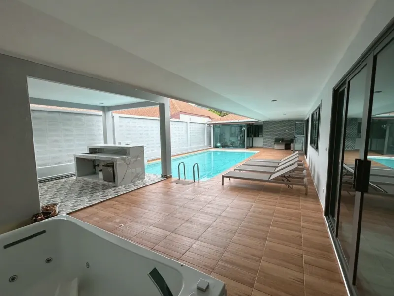 5-Bedroom Modern Pool Villa for Rent, Chalong - Chalong, Phuket - Main photo